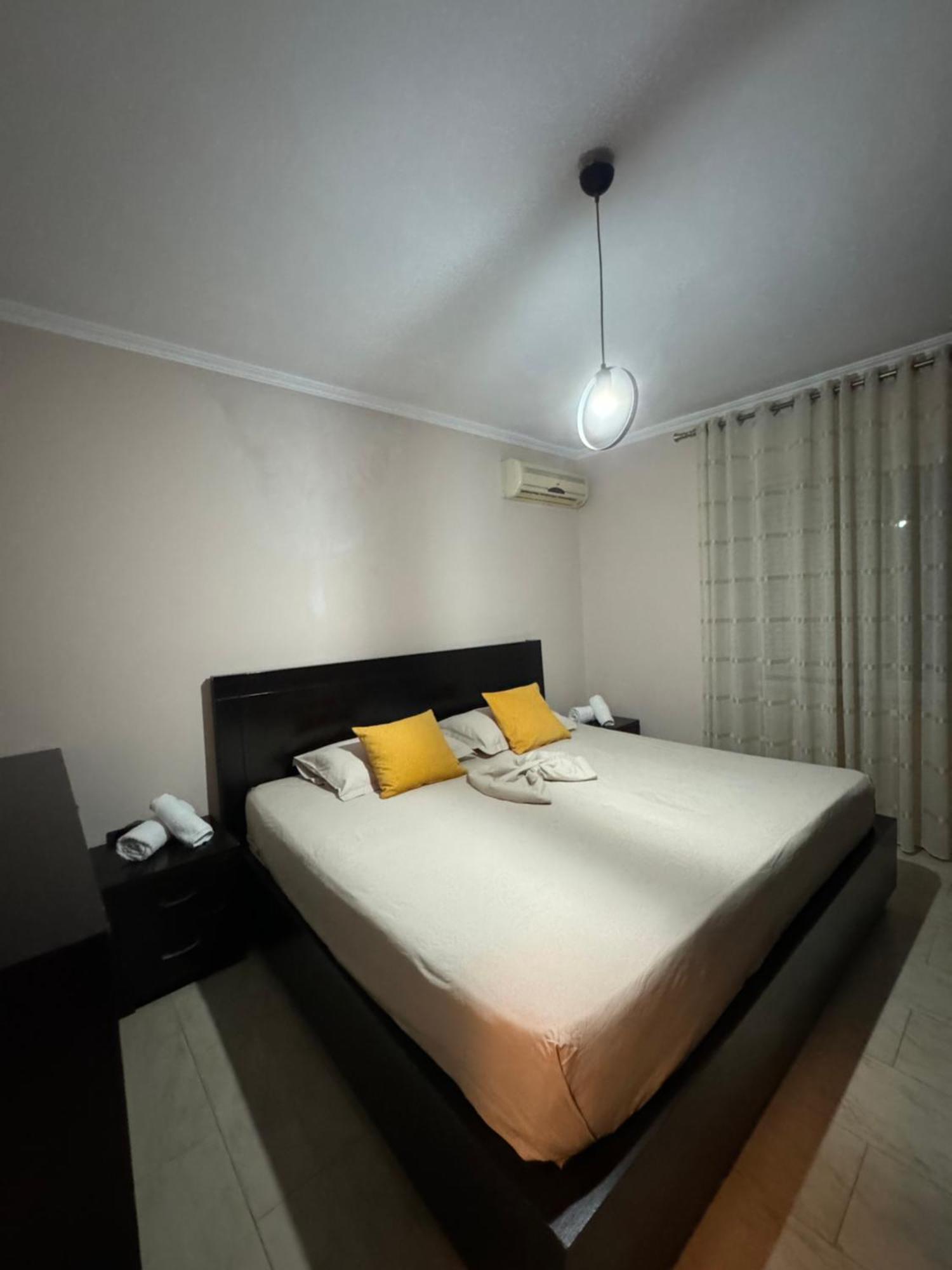 Toptani Center Apartment Tirana Buitenkant foto